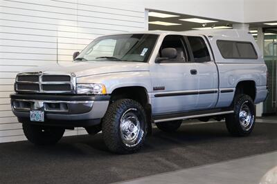 1998 Dodge Ram 2500 Laramie SLT 1-OWNER* SHORT BED* ALL SERVICE RECORDS SINCE NEW W/ ORIGINAL WINDOW STICKER* NEW 33 " BFG KO3 10-PLYS* NEVER HAD 5TH WHEEL OR GOOSE NECK* COOLANT & AC SERVICE* NEW STEERING BOX - Photo 3 - Portland, OR 97230