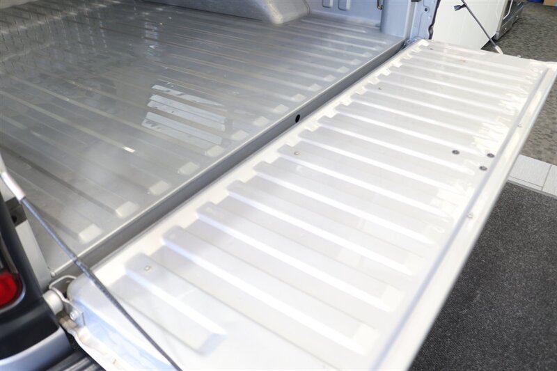 1998 Dodge Ram 2500 Laramie SLT 1-OWNER* SHORT BED* ALL SERVICE RECORDS SINCE NEW W/ ORIGINAL WINDOW STICKER* NEW 33 " BFG KO3 10-PLYS* NEVER HAD 5TH WHEEL OR GOOSE NECK* COOLANT & AC SERVICE* NEW STEERING BOX - Photo 39 - Portland, OR 97230