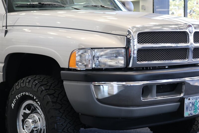 1998 Dodge Ram 2500 Laramie SLT 1-OWNER* SHORT BED* ALL SERVICE RECORDS SINCE NEW W/ ORIGINAL WINDOW STICKER* NEW 33 " BFG KO3 10-PLYS* NEVER HAD 5TH WHEEL OR GOOSE NECK* COOLANT & AC SERVICE* NEW STEERING BOX - Photo 13 - Portland, OR 97230
