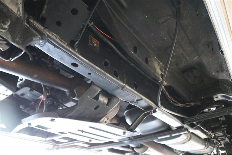 1998 Dodge Ram 2500 Laramie SLT 1-OWNER* SHORT BED* ALL SERVICE RECORDS SINCE NEW W/ ORIGINAL WINDOW STICKER* NEW 33 " BFG KO3 10-PLYS* NEVER HAD 5TH WHEEL OR GOOSE NECK* COOLANT & AC SERVICE* NEW STEERING BOX - Photo 22 - Portland, OR 97230