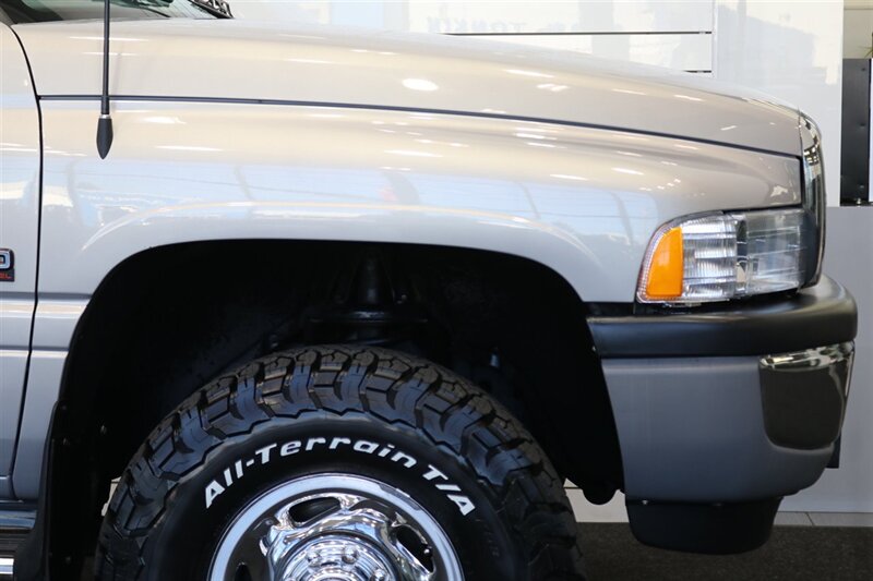 1998 Dodge Ram 2500 Laramie SLT 1-OWNER* SHORT BED* ALL SERVICE RECORDS SINCE NEW W/ ORIGINAL WINDOW STICKER* NEW 33 " BFG KO3 10-PLYS* NEVER HAD 5TH WHEEL OR GOOSE NECK* COOLANT & AC SERVICE* NEW STEERING BOX - Photo 49 - Portland, OR 97230