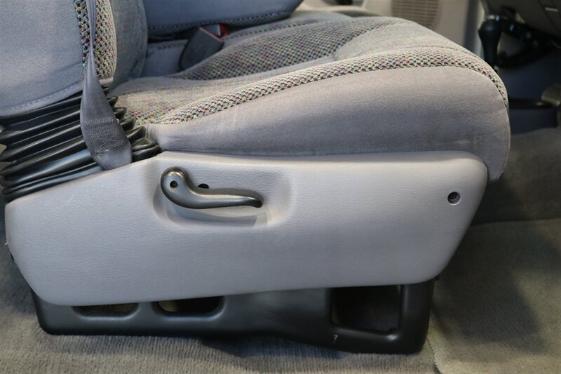 1998 Dodge Ram 2500 Laramie SLT 1-OWNER* SHORT BED* ALL SERVICE RECORDS SINCE NEW W/ ORIGINAL WINDOW STICKER* NEW 33 " BFG KO3 10-PLYS* NEVER HAD 5TH WHEEL OR GOOSE NECK* COOLANT & AC SERVICE* NEW STEERING BOX - Photo 65 - Portland, OR 97230