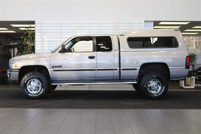 1998 Dodge Ram 2500 Laramie SLT 1-OWNER* SHORT BED* ALL SERVICE RECORDS SINCE NEW W/ ORIGINAL WINDOW STICKER* NEW 33 " BFG KO3 10-PLYS* NEVER HAD 5TH WHEEL OR GOOSE NECK* COOLANT & AC SERVICE* NEW STEERING BOX - Photo 4 - Portland, OR 97230