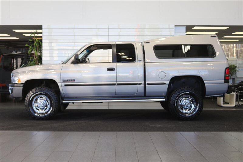 1998 Dodge Ram 2500 Laramie SLT 1-OWNER* SHORT BED* ALL SERVICE RECORDS SINCE NEW W/ ORIGINAL WINDOW STICKER* NEW 33 " BFG KO3 10-PLYS* NEVER HAD 5TH WHEEL OR GOOSE NECK* COOLANT & AC SERVICE* NEW STEERING BOX - Photo 4 - Portland, OR 97230