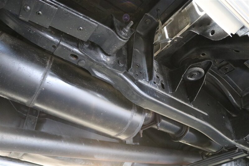 1998 Dodge Ram 2500 Laramie SLT 1-OWNER* SHORT BED* ALL SERVICE RECORDS SINCE NEW W/ ORIGINAL WINDOW STICKER* NEW 33 " BFG KO3 10-PLYS* NEVER HAD 5TH WHEEL OR GOOSE NECK* COOLANT & AC SERVICE* NEW STEERING BOX - Photo 27 - Portland, OR 97230