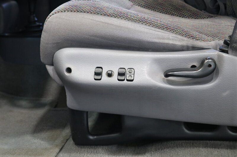 1998 Dodge Ram 2500 Laramie SLT 1-OWNER* SHORT BED* ALL SERVICE RECORDS SINCE NEW W/ ORIGINAL WINDOW STICKER* NEW 33 " BFG KO3 10-PLYS* NEVER HAD 5TH WHEEL OR GOOSE NECK* COOLANT & AC SERVICE* NEW STEERING BOX - Photo 64 - Portland, OR 97230