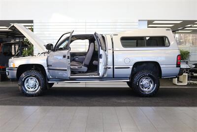 1998 Dodge Ram 2500 Laramie SLT 1-OWNER* SHORT BED* ALL SERVICE RECORDS SINCE NEW W/ ORIGINAL WINDOW STICKER* NEW 33 " BFG KO3 10-PLYS* NEVER HAD 5TH WHEEL OR GOOSE NECK* COOLANT & AC SERVICE* NEW STEERING BOX - Photo 10 - Portland, OR 97230