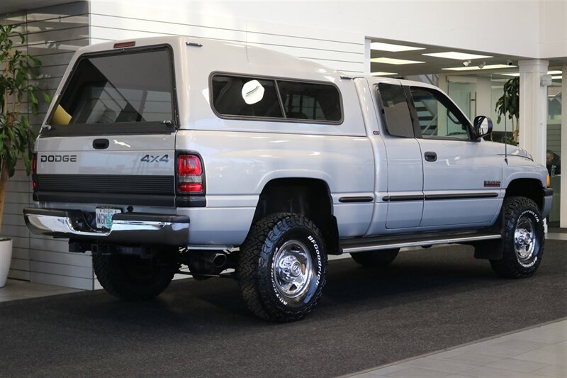 1998 Dodge Ram 2500 Laramie SLT 1-OWNER* SHORT BED* ALL SERVICE RECORDS SINCE NEW W/ ORIGINAL WINDOW STICKER* NEW 33 " BFG KO3 10-PLYS* NEVER HAD 5TH WHEEL OR GOOSE NECK* COOLANT & AC SERVICE* NEW STEERING BOX - Photo 7 - Portland, OR 97230