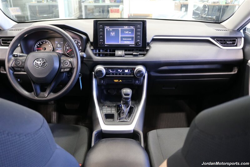 2020 Toyota RAV4 LE  CLEAN TITLE* 0-ACCIDENTS* ALWAYS SERVICED A2TOYOTA DEALER W/RECORDS SINCE NEW* UPGRADED WHEELS & TIRES* NON-SMOKER - Photo 22 - Portland, OR 97230