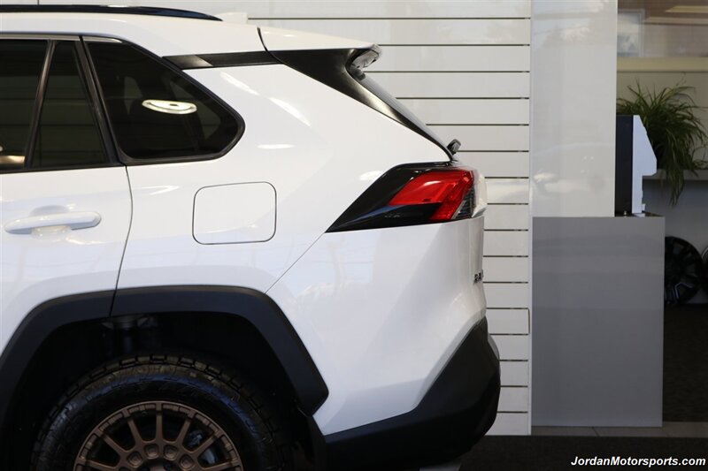 2020 Toyota RAV4 LE  CLEAN TITLE* 0-ACCIDENTS* ALWAYS SERVICED A2TOYOTA DEALER W/RECORDS SINCE NEW* UPGRADED WHEELS & TIRES* NON-SMOKER - Photo 56 - Portland, OR 97230