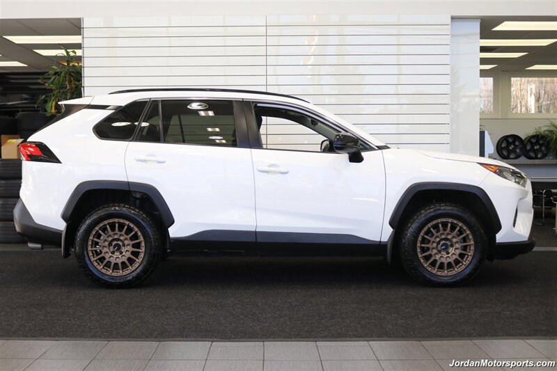 2020 Toyota RAV4 LE  CLEAN TITLE* 0-ACCIDENTS* ALWAYS SERVICED A2TOYOTA DEALER W/RECORDS SINCE NEW* UPGRADED WHEELS & TIRES* NON-SMOKER - Photo 5 - Portland, OR 97230