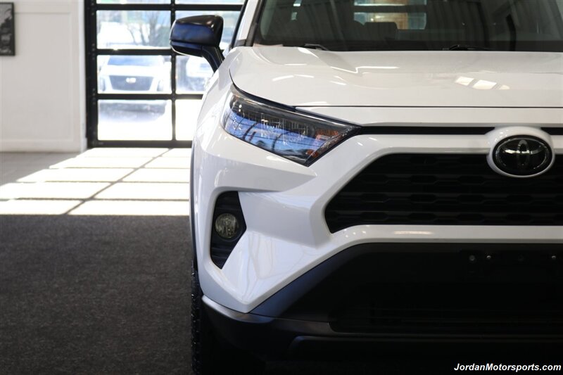 2020 Toyota RAV4 LE  CLEAN TITLE* 0-ACCIDENTS* ALWAYS SERVICED A2TOYOTA DEALER W/RECORDS SINCE NEW* UPGRADED WHEELS & TIRES* NON-SMOKER - Photo 59 - Portland, OR 97230