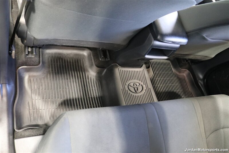 2020 Toyota RAV4 LE  CLEAN TITLE* 0-ACCIDENTS* ALWAYS SERVICED A2TOYOTA DEALER W/RECORDS SINCE NEW* UPGRADED WHEELS & TIRES* NON-SMOKER - Photo 42 - Portland, OR 97230