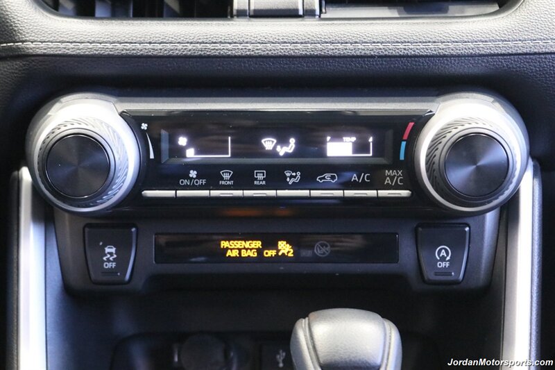 2020 Toyota RAV4 LE  CLEAN TITLE* 0-ACCIDENTS* ALWAYS SERVICED A2TOYOTA DEALER W/RECORDS SINCE NEW* UPGRADED WHEELS & TIRES* NON-SMOKER - Photo 27 - Portland, OR 97230