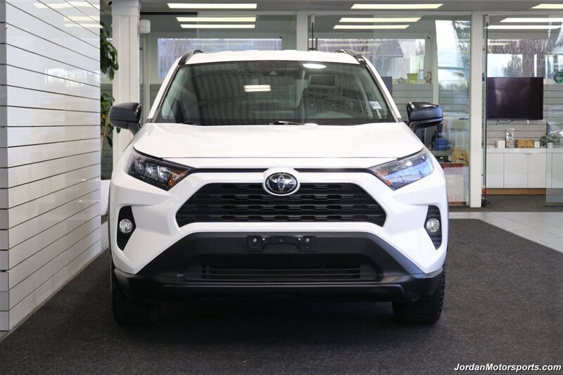 2020 Toyota RAV4 LE  CLEAN TITLE* 0-ACCIDENTS* ALWAYS SERVICED A2TOYOTA DEALER W/RECORDS SINCE NEW* UPGRADED WHEELS & TIRES* NON-SMOKER - Photo 8 - Portland, OR 97230