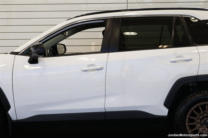 2020 Toyota RAV4 LE  CLEAN TITLE* 0-ACCIDENTS* ALWAYS SERVICED A2TOYOTA DEALER W/RECORDS SINCE NEW* UPGRADED WHEELS & TIRES* NON-SMOKER - Photo 54 - Portland, OR 97230