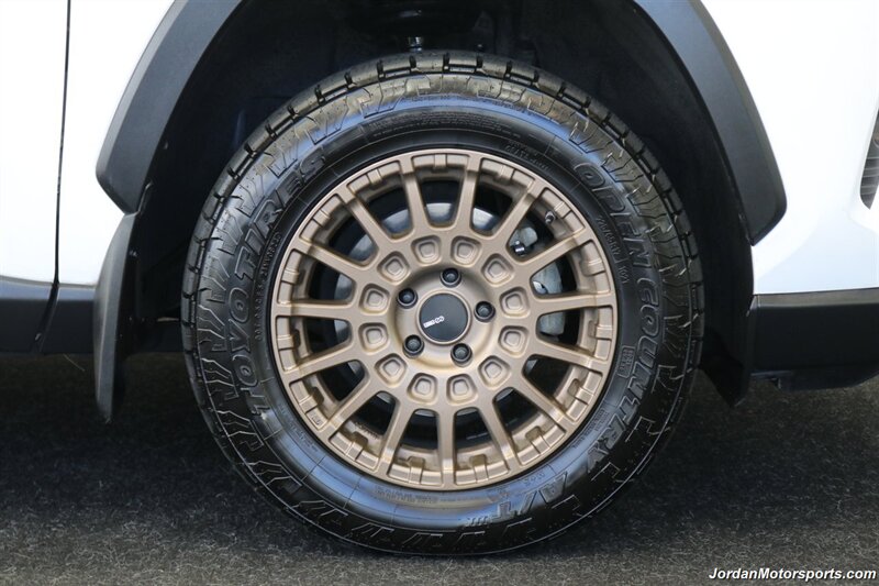 2020 Toyota RAV4 LE  CLEAN TITLE* 0-ACCIDENTS* ALWAYS SERVICED A2TOYOTA DEALER W/RECORDS SINCE NEW* UPGRADED WHEELS & TIRES* NON-SMOKER - Photo 47 - Portland, OR 97230