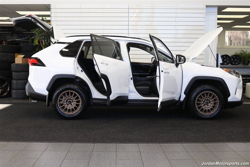 2020 Toyota RAV4 LE  CLEAN TITLE* 0-ACCIDENTS* ALWAYS SERVICED A2TOYOTA DEALER W/RECORDS SINCE NEW* UPGRADED WHEELS & TIRES* NON-SMOKER - Photo 11 - Portland, OR 97230