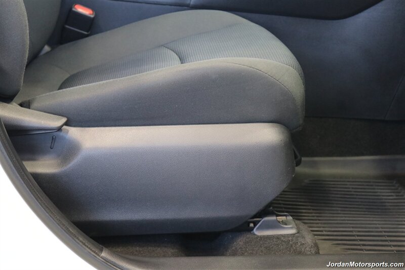 2020 Toyota RAV4 LE  CLEAN TITLE* 0-ACCIDENTS* ALWAYS SERVICED A2TOYOTA DEALER W/RECORDS SINCE NEW* UPGRADED WHEELS & TIRES* NON-SMOKER - Photo 39 - Portland, OR 97230