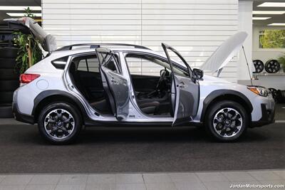 2023 Subaru Crosstrek Premium  CLEAN TITLE* 1-OWNER* 6-SPEED MANUAL* ALL 4 BRAND NEW TIRES* ALL ORIGINAL BOOKS & MANUALS & KEYS* NON-SMOKER PREVIOUS OWNER* ROOF RACK* BACK UP CAMERA - Photo 11 - Portland, OR 97230
