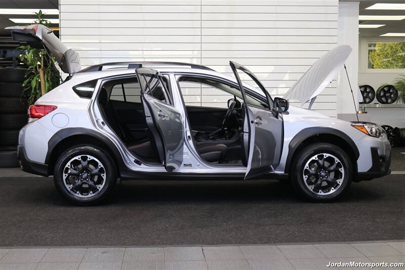 2023 Subaru Crosstrek Premium  CLEAN TITLE* 1-OWNER* 6-SPEED MANUAL* ALL 4 BRAND NEW TIRES* ALL ORIGINAL BOOKS & MANUALS & KEYS* NON-SMOKER PREVIOUS OWNER* ROOF RACK* BACK UP CAMERA - Photo 11 - Portland, OR 97230