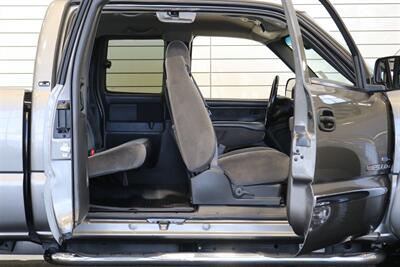 2006 GMC Sierra 2500 SLE 1  LBZ DURAMAX* 100% RUST FREE* FULLY SERVICED W/ ALL NEW FLUIDS & FILTERS* SHORT BED* 4X4* SAME OWNER FOR 20 YRS* ALL BOOKS-KEYS-WINDOW STICKER* NEVER HAD 5TH WHEEL OR GOOSENECK - Photo 63 - Portland, OR 97230