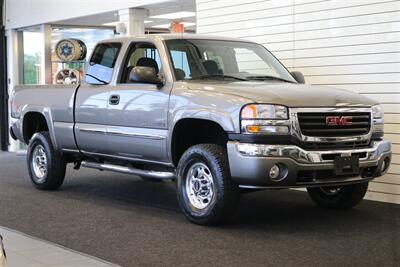 2006 GMC Sierra 2500 SLE 1  LBZ DURAMAX* 100% RUST FREE* FULLY SERVICED W/ ALL NEW FLUIDS & FILTERS* SHORT BED* 4X4* SAME OWNER FOR 20 YRS* ALL BOOKS-KEYS-WINDOW STICKER* NEVER HAD 5TH WHEEL OR GOOSENECK - Photo 2 - Portland, OR 97230
