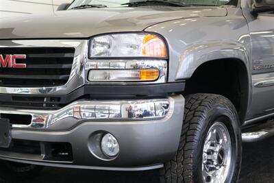 2006 GMC Sierra 2500 SLE 1  LBZ DURAMAX* 100% RUST FREE* FULLY SERVICED W/ ALL NEW FLUIDS & FILTERS* SHORT BED* 4X4* SAME OWNER FOR 20 YRS* ALL BOOKS-KEYS-WINDOW STICKER* NEVER HAD 5TH WHEEL OR GOOSENECK - Photo 12 - Portland, OR 97230