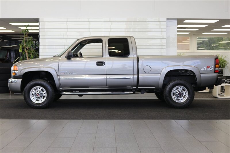 2006 GMC Sierra 2500 SLE 1  LBZ DURAMAX* 100% RUST FREE* FULLY SERVICED W/ ALL NEW FLUIDS & FILTERS* SHORT BED* 4X4* SAME OWNER FOR 20 YRS* ALL BOOKS-KEYS-WINDOW STICKER* NEVER HAD 5TH WHEEL OR GOOSENECK - Photo 4 - Portland, OR 97230