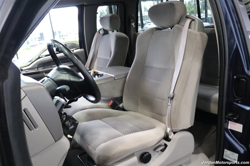 2001 Ford F-250 Super Duty XLT 4dr SuperCab XLT  1-OWNER* 6-SPEED MANUAL* NEVER HAD 5TH WHEEL OR GOOSENECK* ALL ORIGINAL 100% * REAR AIR BAGS WITH ONBOARD AIR* ALL SERVICE RECORDS SINCE NEW* ALL BOOKS & KEYS* SPRAY IN BED LINER - Photo 16 - Portland, OR 97230