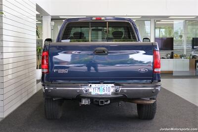 2001 Ford F-250 Super Duty XLT 4dr SuperCab XLT  1-OWNER* 6-SPEED MANUAL* NEVER HAD 5TH WHEEL OR GOOSENECK* ALL ORIGINAL 100% * REAR AIR BAGS WITH ONBOARD AIR* ALL SERVICE RECORDS SINCE NEW* ALL BOOKS & KEYS* SPRAY IN BED LINER - Photo 9 - Portland, OR 97230
