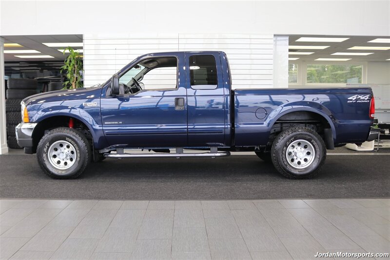 2001 Ford F-250 Super Duty XLT 4dr SuperCab XLT  1-OWNER* 6-SPEED MANUAL* NEVER HAD 5TH WHEEL OR GOOSENECK* ALL ORIGINAL 100% * REAR AIR BAGS WITH ONBOARD AIR* ALL SERVICE RECORDS SINCE NEW* ALL BOOKS & KEYS* SPRAY IN BED LINER - Photo 4 - Portland, OR 97230