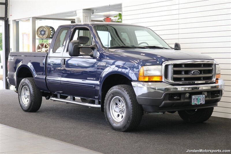 2001 Ford F-250 Super Duty XLT 4dr SuperCab XLT  1-OWNER* 6-SPEED MANUAL* NEVER HAD 5TH WHEEL OR GOOSENECK* ALL ORIGINAL 100% * REAR AIR BAGS WITH ONBOARD AIR* ALL SERVICE RECORDS SINCE NEW* ALL BOOKS & KEYS* SPRAY IN BED LINER - Photo 2 - Portland, OR 97230