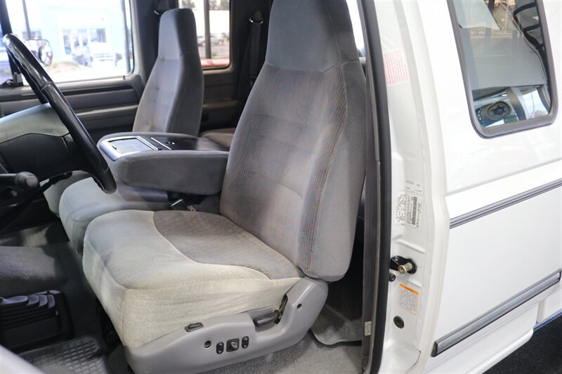 1997 Ford F-250 XLT   - Photo 16 - Portland, OR 97230