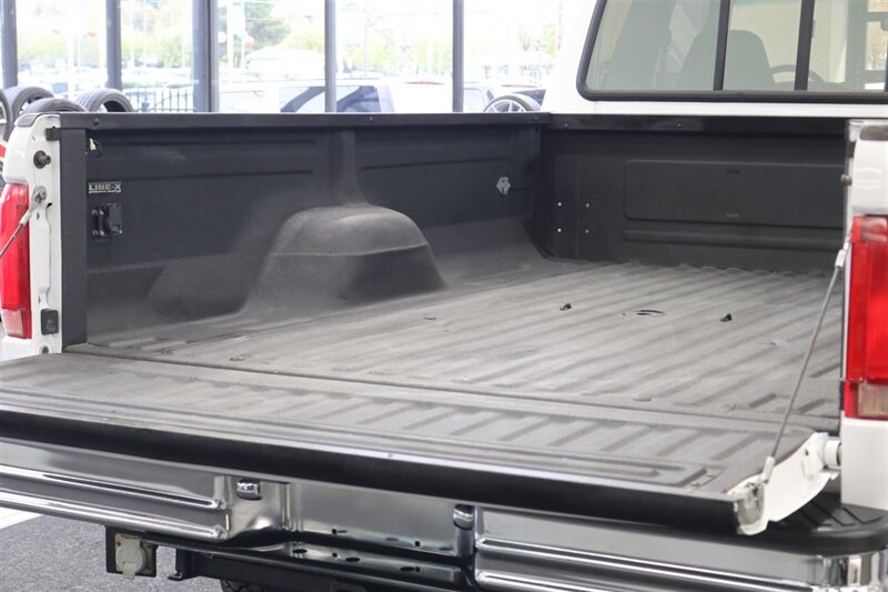 1997 Ford F-250 XLT   - Photo 43 - Portland, OR 97230