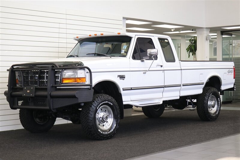 1997 Ford F-250 XLT  7.3L POWERSTROKE W/ 5-SPEED MANUAL* 100% RUST FREE* ONLY 98K MILES* NEW 4