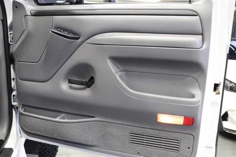 1997 Ford F-250 XLT   - Photo 67 - Portland, OR 97230