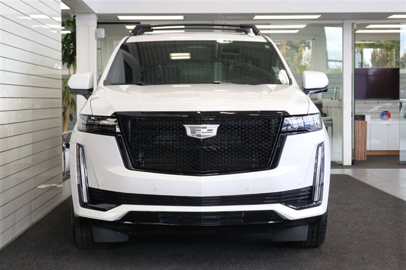 2024 Cadillac Escalade Sport Platinum 1-OWNER* UNDER FACTORY WARRANTY* POWER BOARDS* NIGHT VISION* ONYX PKG* FULLY SERVICED* NEW TIRES* PANO ROOF* ROOF RACK* CROSS BARS* ALL ORIGINAL BOOKS & MANUALS & 2-KEYS - Photo 8 - Portland, OR 97230