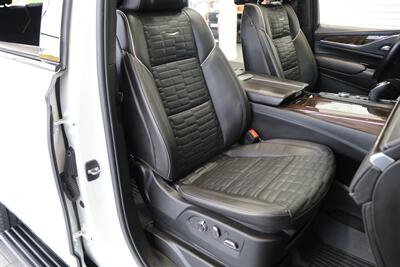 2024 Cadillac Escalade Sport Platinum 1-OWNER* UNDER FACTORY WARRANTY* POWER BOARDS* NIGHT VISION* ONYX PKG* FULLY SERVICED* NEW TIRES* PANO ROOF* ROOF RACK* CROSS BARS* ALL ORIGINAL BOOKS & MANUALS & 2-KEYS - Photo 19 - Portland, OR 97230