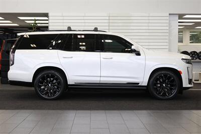 2024 Cadillac Escalade Sport Platinum 1-OWNER* UNDER FACTORY WARRANTY* POWER BOARDS* NIGHT VISION* ONYX PKG* FULLY SERVICED* NEW TIRES* PANO ROOF* ROOF RACK* CROSS BARS* ALL ORIGINAL BOOKS & MANUALS & 2-KEYS - Photo 5 - Portland, OR 97230