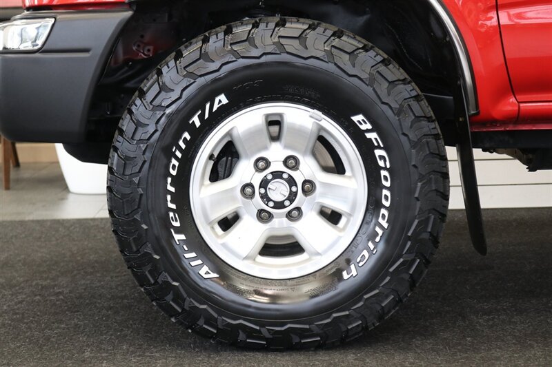 2000 Toyota Tacoma 1-OWNER* 47K ACTUAL MILES* 100% STOCK & ORIGINAL* ZERO RUST* NEW BILSTEIN 5100s W/ NEW 32 " BFG KO3 TIRES* ALL ORIGINAL BOOKS-MANUALS-2 KEYS* COLLECTOR GRADE 100%* FULL SERVICE W/ NEW FLUIDS-FILTERS - Photo 20 - Portland, OR 97230