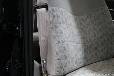 2000 Ford F-350 XLT  100% RUST FREE* 6-SPEED MANUAL* NEW CALIPERS - BRAKES - ROTORS - HOSES - BELTS - DOOR LOCK ACTUATORS - BILSTEIN 5100 SHOCKS - COOLANT&BRAKE FLUID FLUSH - AC CHARGE - NEW 35 "TOYO A/T III 10-PLYS - Photo 79 - Portland, OR 97230