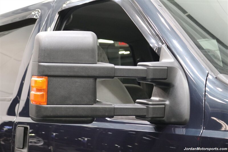 2000 Ford F-350 XLT  100% RUST FREE* 6-SPEED MANUAL* NEW CALIPERS - BRAKES - ROTORS - HOSES - BELTS - DOOR LOCK ACTUATORS - BILSTEIN 5100 SHOCKS - COOLANT&BRAKE FLUID FLUSH - AC CHARGE - NEW 35 "TOYO A/T III 10-PLYS - Photo 57 - Portland, OR 97230