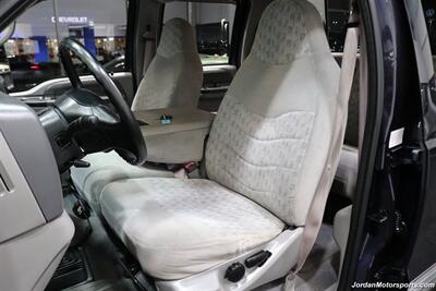 2000 Ford F-350 XLT  100% RUST FREE* 6-SPEED MANUAL* NEW CALIPERS - BRAKES - ROTORS - HOSES - BELTS - DOOR LOCK ACTUATORS - BILSTEIN 5100 SHOCKS - COOLANT&BRAKE FLUID FLUSH - AC CHARGE - NEW 35 "TOYO A/T III 10-PLYS - Photo 16 - Portland, OR 97230