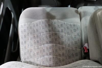 2000 Ford F-350 XLT  100% RUST FREE* 6-SPEED MANUAL* NEW CALIPERS - BRAKES - ROTORS - HOSES - BELTS - DOOR LOCK ACTUATORS - BILSTEIN 5100 SHOCKS - COOLANT&BRAKE FLUID FLUSH - AC CHARGE - NEW 35 "TOYO A/T III 10-PLYS - Photo 72 - Portland, OR 97230