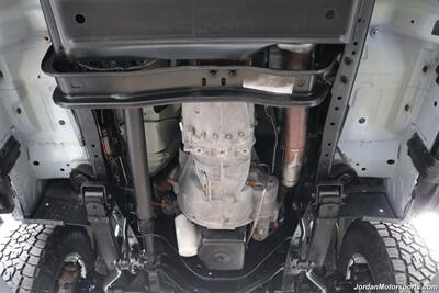 2000 Ford F-350 XLT  100% RUST FREE* 6-SPEED MANUAL* NEW CALIPERS - BRAKES - ROTORS - HOSES - BELTS - DOOR LOCK ACTUATORS - BILSTEIN 5100 SHOCKS - COOLANT&BRAKE FLUID FLUSH - AC CHARGE - NEW 35 "TOYO A/T III 10-PLYS - Photo 36 - Portland, OR 97230