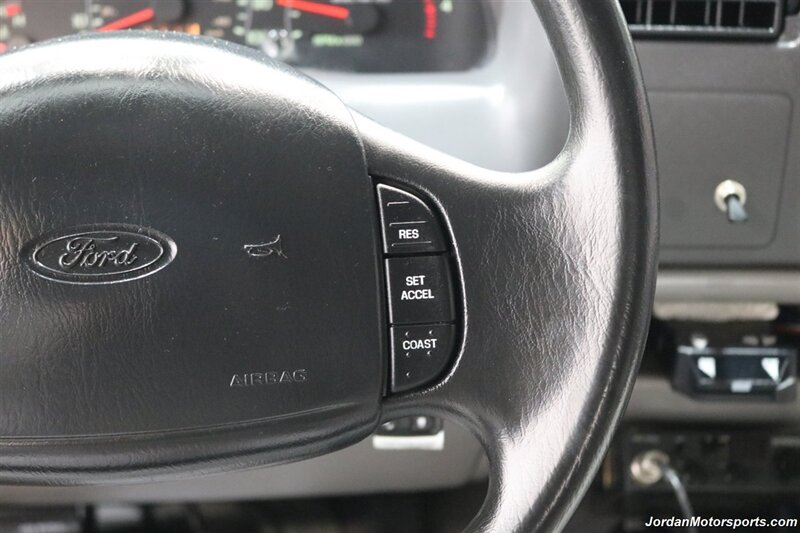 2000 Ford F-350 XLT  100% RUST FREE* 6-SPEED MANUAL* NEW CALIPERS - BRAKES - ROTORS - HOSES - BELTS - DOOR LOCK ACTUATORS - BILSTEIN 5100 SHOCKS - COOLANT&BRAKE FLUID FLUSH - AC CHARGE - NEW 35 "TOYO A/T III 10-PLYS - Photo 83 - Portland, OR 97230