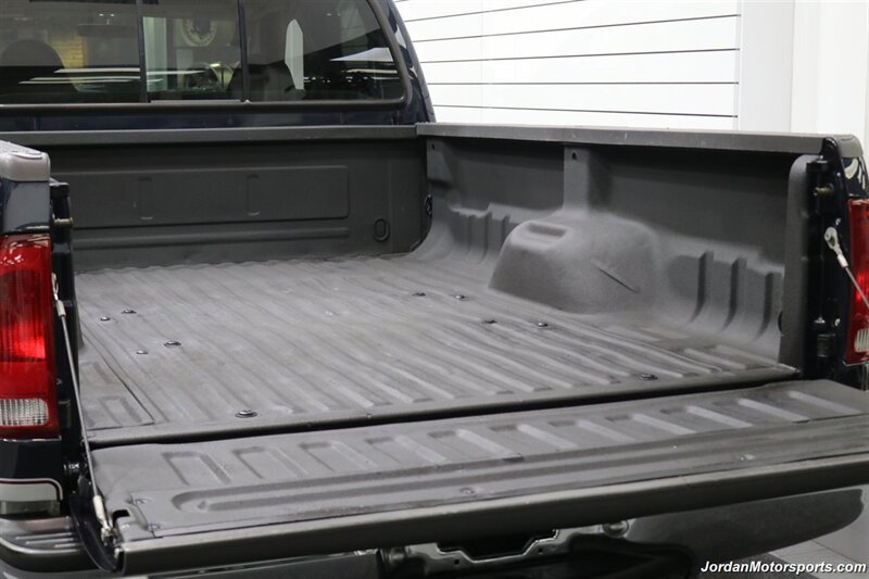 2000 Ford F-350 XLT  100% RUST FREE* 6-SPEED MANUAL* NEW CALIPERS - BRAKES - ROTORS - HOSES - BELTS - DOOR LOCK ACTUATORS - BILSTEIN 5100 SHOCKS - COOLANT&BRAKE FLUID FLUSH - AC CHARGE - NEW 35 "TOYO A/T III 10-PLYS - Photo 44 - Portland, OR 97230