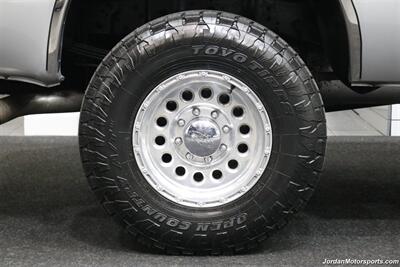 2000 Ford F-350 XLT  100% RUST FREE* 6-SPEED MANUAL* NEW CALIPERS - BRAKES - ROTORS - HOSES - BELTS - DOOR LOCK ACTUATORS - BILSTEIN 5100 SHOCKS - COOLANT&BRAKE FLUID FLUSH - AC CHARGE - NEW 35 "TOYO A/T III 10-PLYS - Photo 53 - Portland, OR 97230
