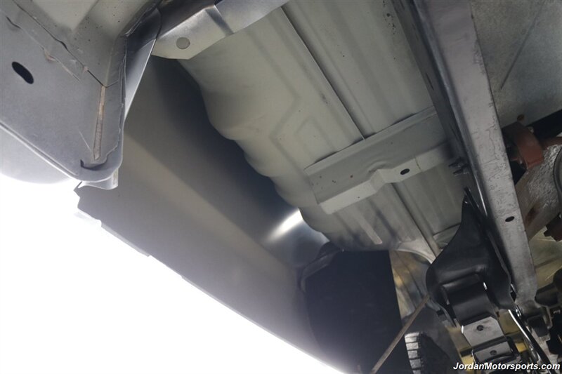 2000 Ford F-350 XLT  100% RUST FREE* 6-SPEED MANUAL* NEW CALIPERS - BRAKES - ROTORS - HOSES - BELTS - DOOR LOCK ACTUATORS - BILSTEIN 5100 SHOCKS - COOLANT&BRAKE FLUID FLUSH - AC CHARGE - NEW 35 "TOYO A/T III 10-PLYS - Photo 27 - Portland, OR 97230